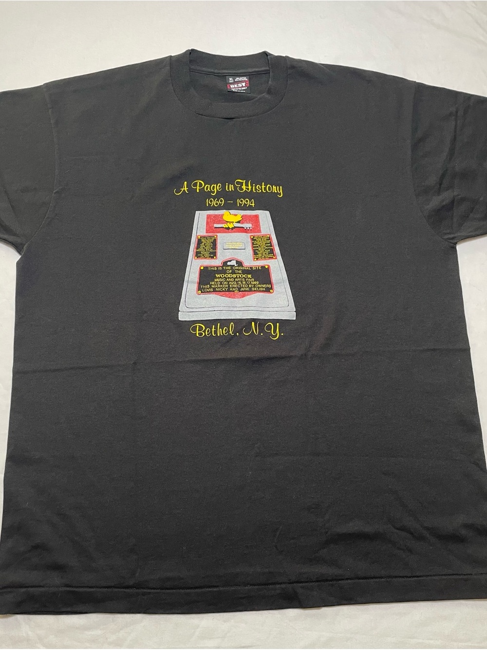 Vintage Woodstock 1994 A Page In History Bethel NY Black Fruit Loom Best Mens XL
